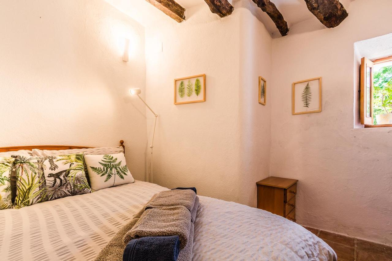 Casa Mundo - 16Th Century Traditional White Village House With Pool Pinos del Valle Eksteriør bilde